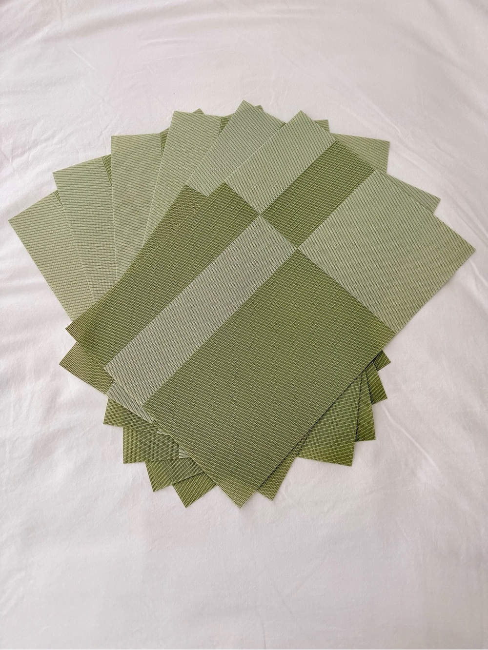 NWT Sumymery Set of 6 Sage Green Woven Table Placemats Geometric 17”x11.5”